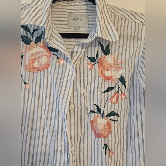 Rails Nevin Stripe Pink Floral Embroidered Top Sz M Button Up - Picture 2 of 6